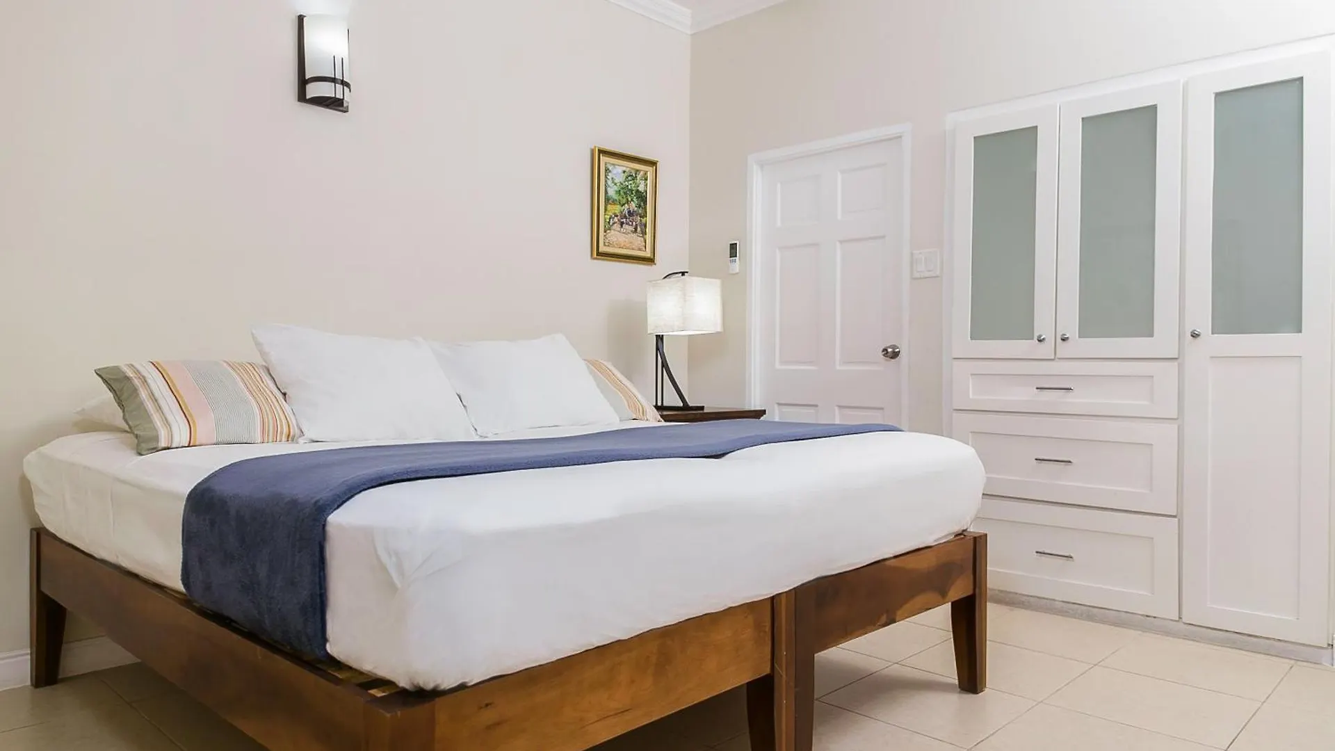 Botanic Bliss Living In Kingston 아파트 자메이카