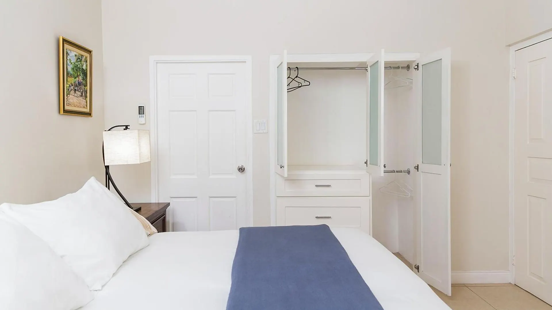 Botanic Bliss Living In Kingston 아파트 자메이카