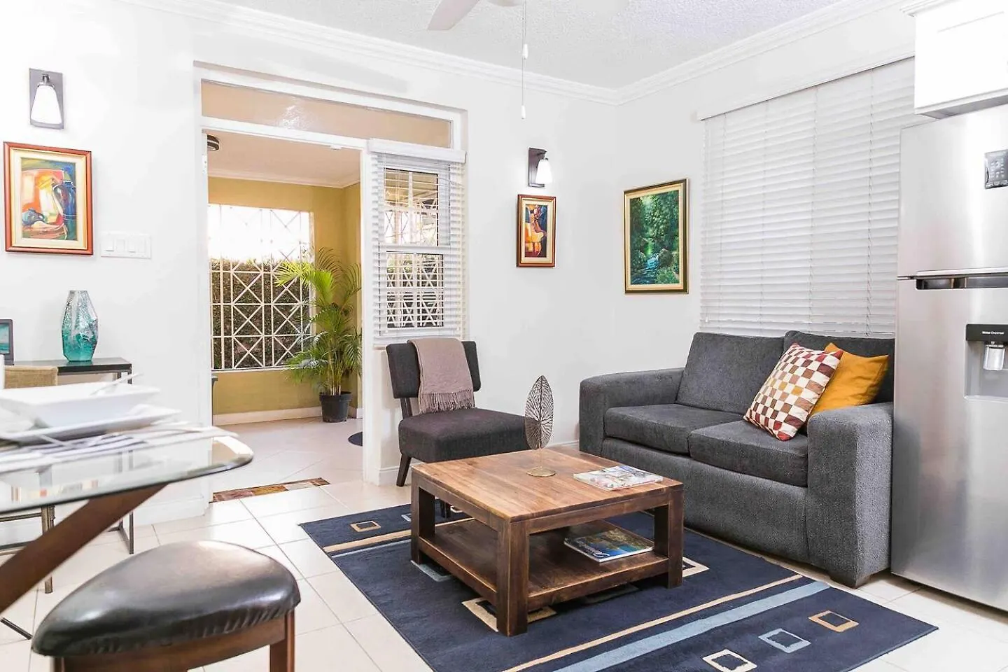Botanic Bliss Living In Kingston 아파트